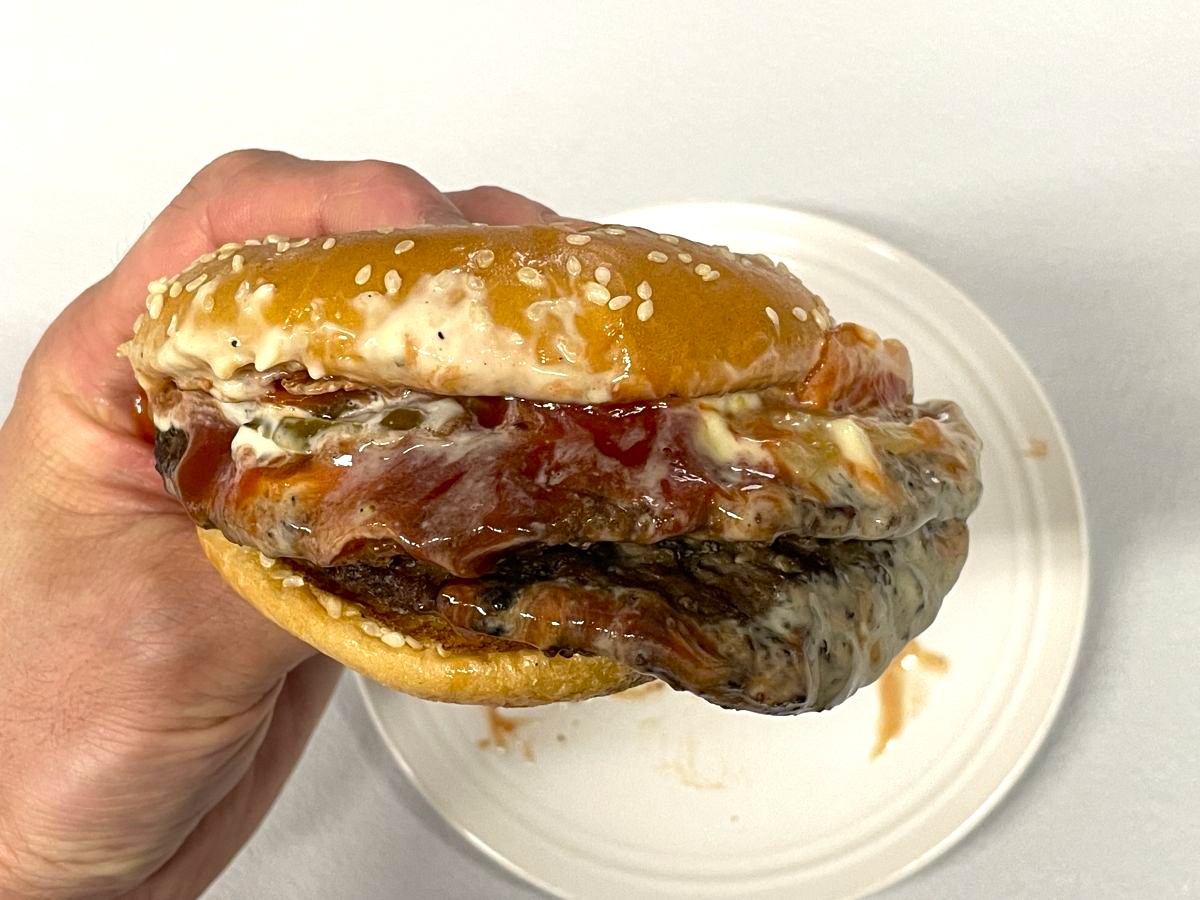 【バーガーキング】ダブルビーフ ビッグマウスホワイトバーガーを実食レビュー！